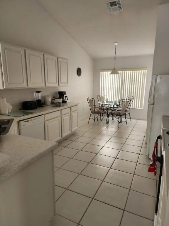 Ws118Ld - Lakeview - 4 Bedrooms Pool And Spa Davenport
